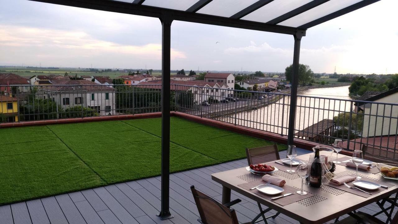 Palazzo Spada - Attico Con Terrazza Vista Fiume In Centro Codigoro Dış mekan fotoğraf